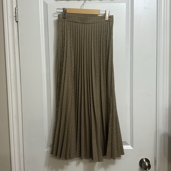 Zara Pleated Midi Skirt - Picture 10 of 11